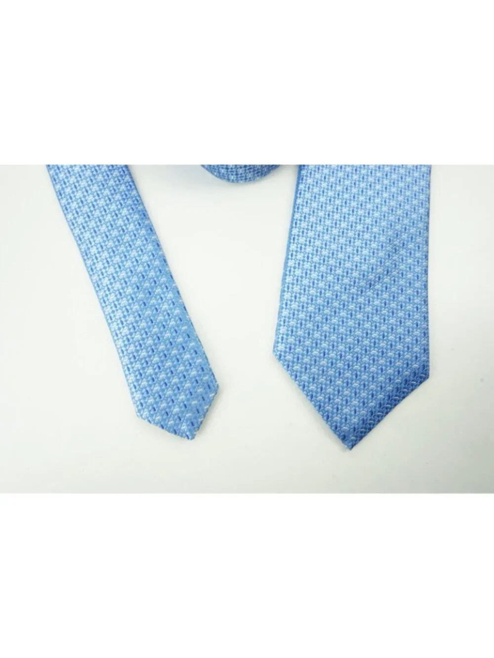 Eton Sapphire Baby Blue Woven Geometric 100% Silk Tie Brand New With Tags
